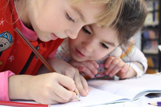 girls-writing-notebook